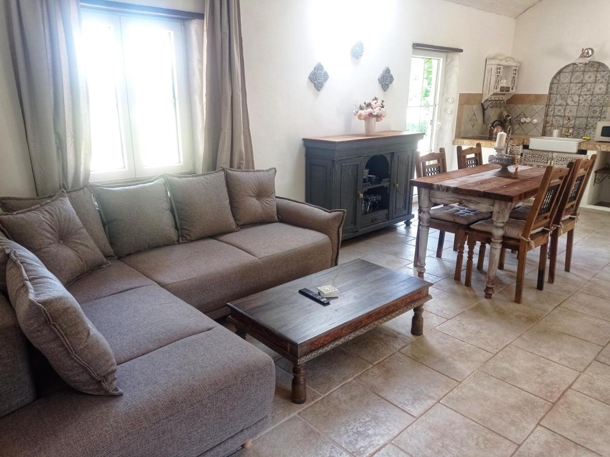 Bungalov Trapani Ruzova Exterior foto